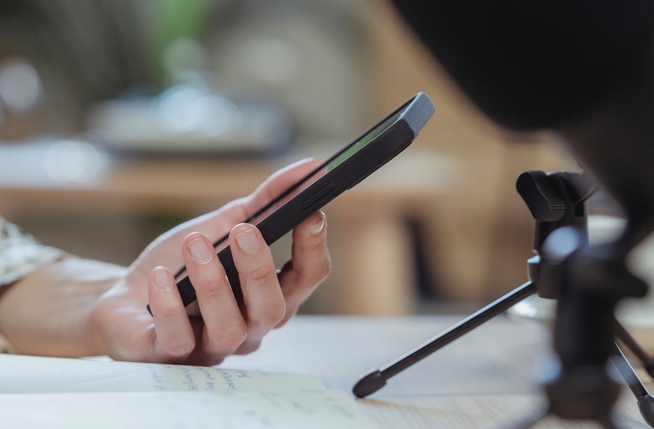 Essential Offline Apps for Android & iOS