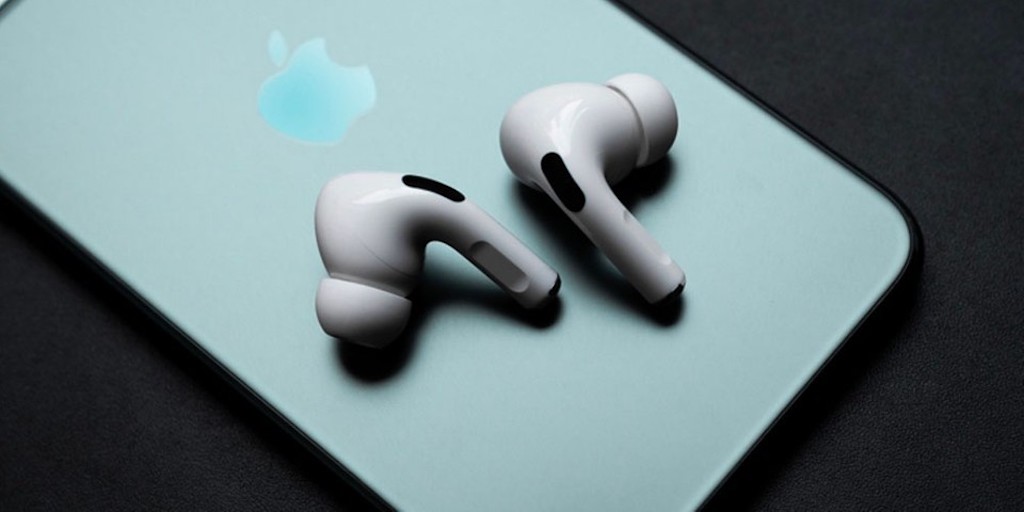 Apple AirPods Pro 2 and new colors on AirPods Max coming later this fall