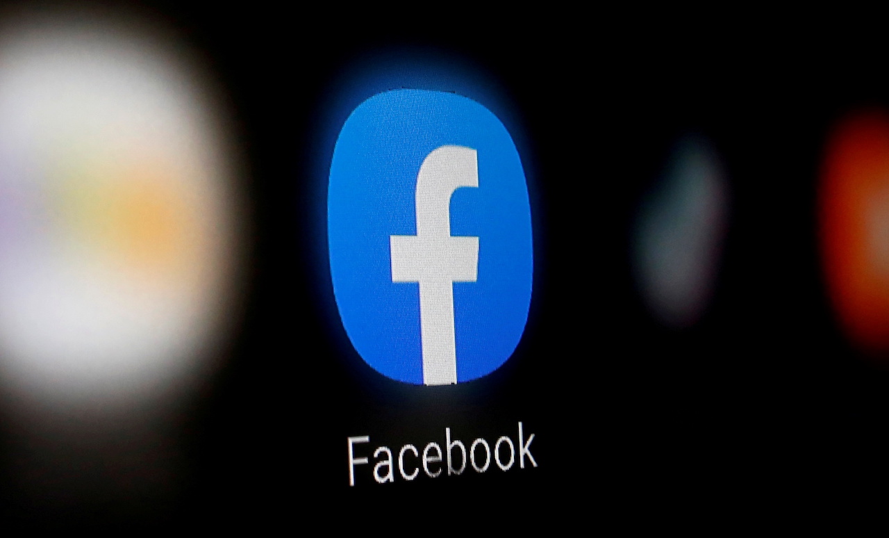 How to Lock Facebook Profile on Android or iOS App and Website